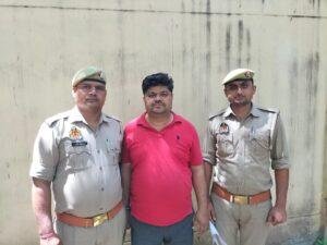 मथुरा13अप्रैल*बलदेव पुलिस द्वारा 01 वारण्टी अभियुक्त को गिरफ्तार कर भेजा जेल-* मथुरा13अप्रैल*बलदेव पुलिस द्वारा 01 वारण्टी अभियुक्त को गिरफ्तार कर भेजा जेल-*