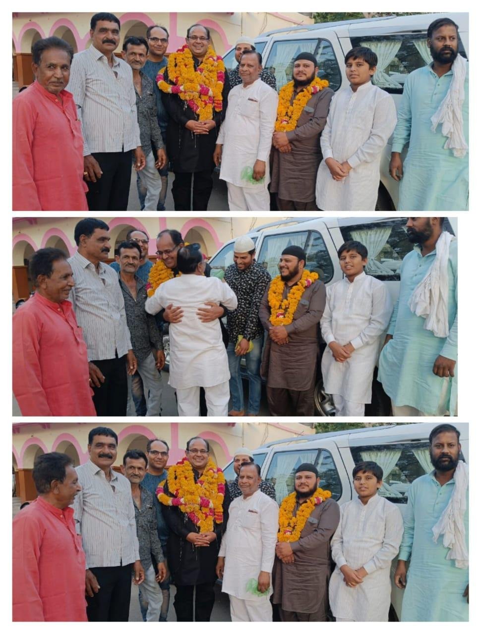 सुल्तानपुर राजस्थान14अप्रैल*रोजा इफ्तार प्रोगाम कांग्रेस नेता मंजूर तंवर ओर खलील अहमद की तरफ से आयोजित किया गया था