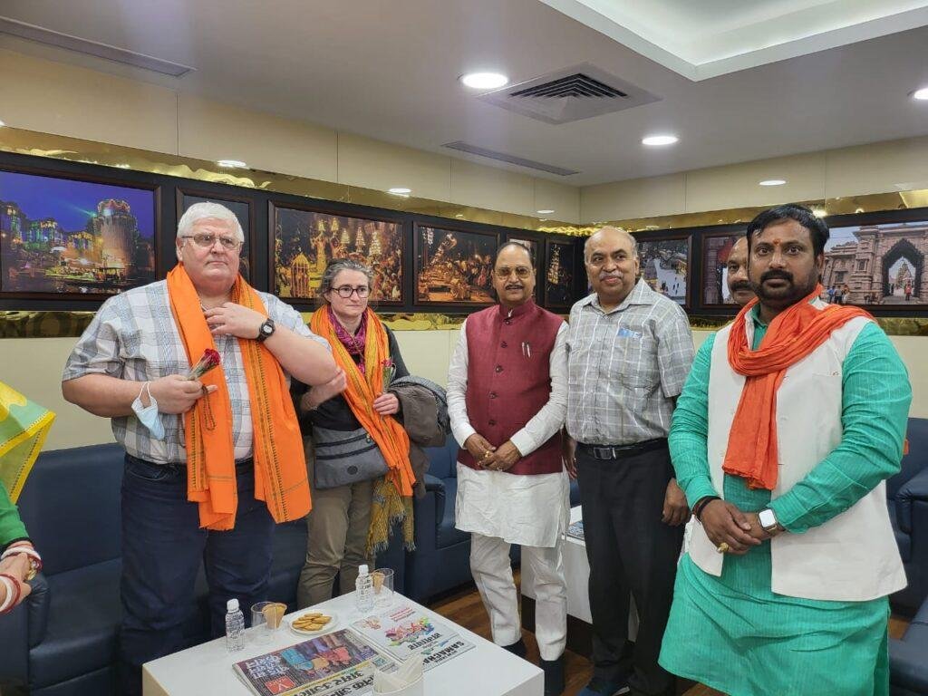 वाराणसी15अप्रैल*G-20 सम्मेलन को लेकर पहला जत्था पहुंचा वाराणसी वाराणसी15अप्रैल*G-20 सम्मेलन को लेकर पहला जत्था पहुंचा वाराणसी