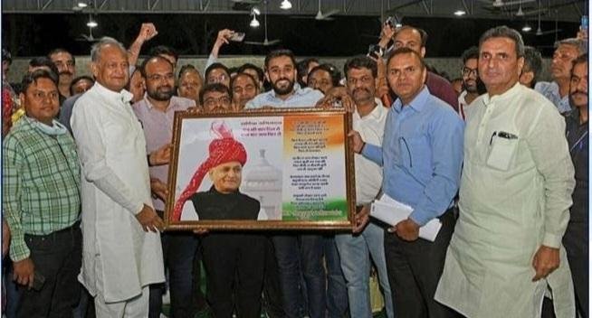 जयपुर16अप्रैल* टेक्नीशियन एवं अन्य पैरामेडिकल कर्मियों के प्रतिनिधिमण्डल ने की मुलाकात जयपुर16अप्रैल* टेक्नीशियन एवं अन्य पैरामेडिकल कर्मियों के प्रतिनिधिमण्डल ने की मुलाकात