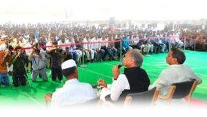 जयपुर16अप्रैल*मुख्यमंत्री श्री अशोक गहलोत से संविदाकर्मियों के प्रतिनिधिमण्डल ने की मुलाकात संविदाकर्मियों ने श्री गहलोत को दिया धन्यवाद जयपुर16अप्रैल*मुख्यमंत्री श्री अशोक गहलोत से संविदाकर्मियों के प्रतिनिधिमण्डल ने की मुलाकात संविदाकर्मियों ने श्री गहलोत को दिया धन्यवाद