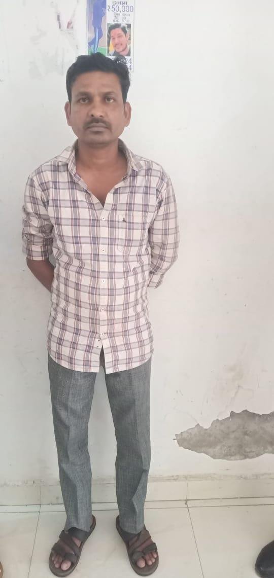 मथुरा17अप्रैल* जीरो ड्रग्स अभियान के तहत 320 ग्राम अल्प्राजोलम (नशीला पाऊडर) के साथ 02 अभियुक्त को किया गिरफ्तार ।*