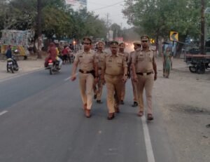 मथुरा18अप्रैल*"पैदल गश्त व चैकिंग"* मथुरा18अप्रैल*"पैदल गश्त व चैकिंग"*