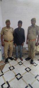 मथुरा19अप्रैल*थाना महावन पुलिस द्वारा एक अभियुक्त को अवैध शराब गैर प्रान्त के साथ गिरफ्तार किया गया,