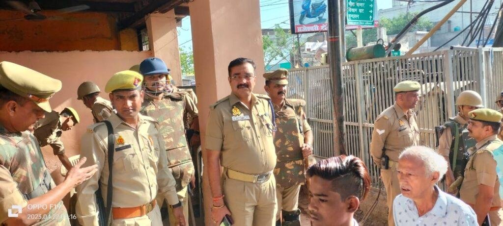 मथुरा22अप्रैल*अपर पुलिस अधीक्षक ने थाना क्षेत्र गोविन्द नगर की सुरक्षा व्यवस्था की चेकिंग की। मथुरा22अप्रैल*अपर पुलिस अधीक्षक ने थाना क्षेत्र गोविन्द नगर की सुरक्षा व्यवस्था की चेकिंग की।