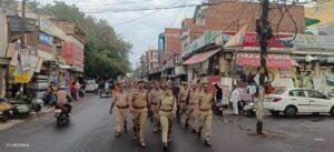 कानपुर23अप्रैल*अपराध नियंत्रण/शांति एवं कानून व्यवस्था तथा आमजन में सुरक्षा का भाव जागृत करने के उद्देश्य से मुख्य मार्गों,पर पैदल गश्त किया गया।