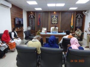 मथुरा24अप्रैल*"जनसुनवाई"* के दौरान पुलिस अधीक्षक ने  लोगो की समस्याएं सुनकर निवारण किया।