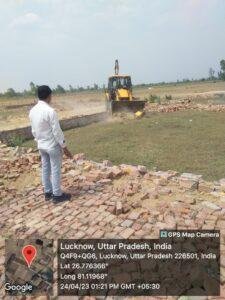 लखनऊ24अप्रैल*लगभग 20 बीघा जमीन पर अवैध रूप से बसायी जा रही तक्ष सिटी को ध्वस्त कर दिया।