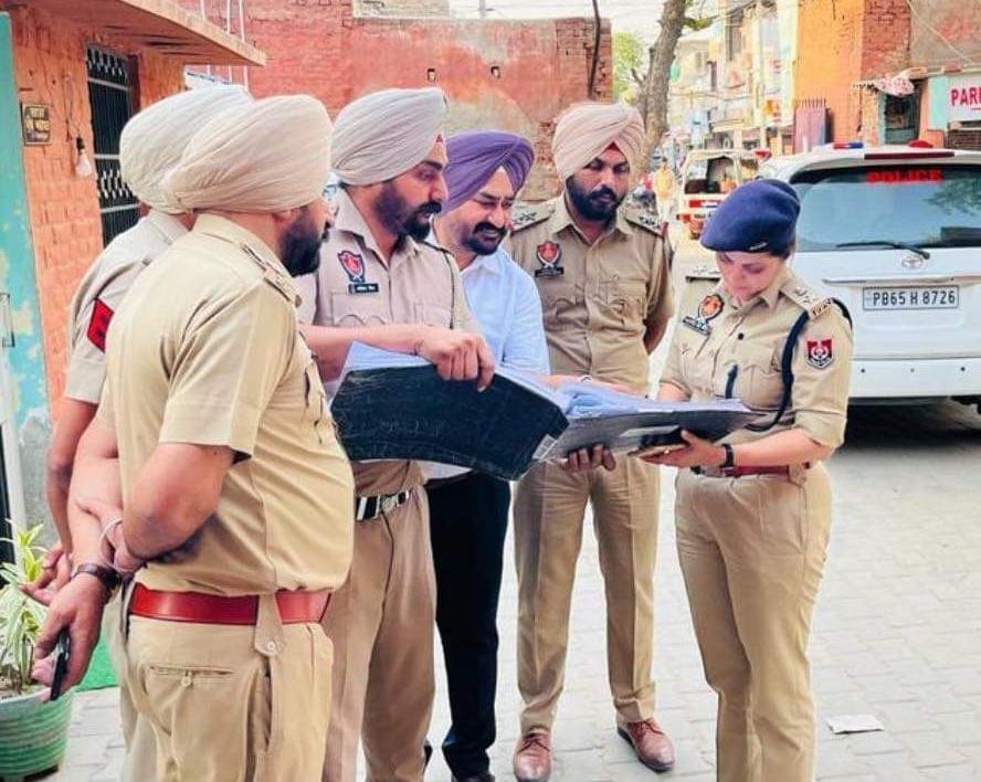 पंजाब25अप्रैल*एसएसपी फाजिल्का श्रीमती अवनीत कौर सिद्धू ने नगर थाना 2 का किया निरीक्षण