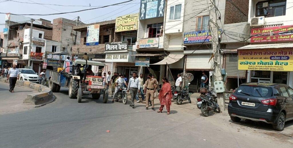 पंजाब26अप्रैल*नगर निगम ने चलाया अतिक्रमण हटाओ अभियान, दुकानदारों में रोष