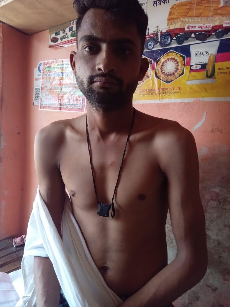 कानपुर26अप्रैल*युवक को आधा दर्जन से अधिक दबंगों ने पीटा