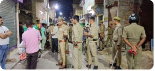 कौशाम्बी26अप्रैल*सुरक्षा व्यवस्था की दृष्टि से पैदल गश्त