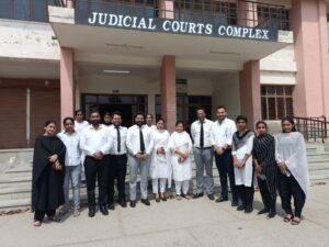 पंजाब28अप्रैल*न्यायाधीश अनीश गोयल व न्यायाधीश लखबीर सिंह को बार एसोसिएशन ने दी प्रमोशन पार्टी