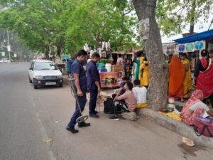 मथुरा28अप्रैल*थाना सुरीर पुलिस द्वारा 02 वारण्टी अभियुक्तगण को किया गिरफ्तार ।*