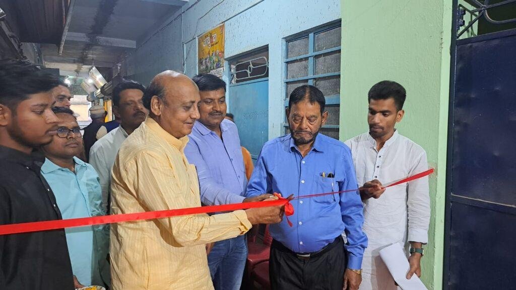 भागलपुर28अप्रैल*The Accounts , TAX Constant & Traning centre का उद्घाटन शहर के उप महापौर ने किया। भागलपुर28अप्रैल*The Accounts , TAX Constant & Traning centre का उद्घाटन शहर के उप महापौर ने किया।