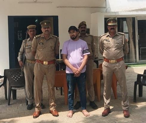 मथुरा29अप्रैल*वाछिंत/वारण्टी अभियुक्त को गिरफ्तार किया गया ।*