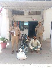 मथुरा 09 अप्रैल* एक चोरी की मोटर साइकिल, 96 पौव्वा अवैध देशी शराब हरियाणा मार्का मस्ताना ब्राण्ड बरामद हुई मथुरा 09 अप्रैल* एक चोरी की मोटर साइकिल, 96 पौव्वा अवैध देशी शराब हरियाणा मार्का मस्ताना ब्राण्ड बरामद हुई