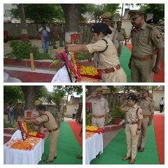 औरैया14अप्रैल*बाबा साहब डॉ०भीमराव अंबेडकर की जयंती के अवसर पर पुलिस अधीक्षक औरैया चारु निगम ने बाबा साहब की मूर्ति पर किया माल्यार्पण। औरैया14अप्रैल*बाबा साहब डॉ०भीमराव अंबेडकर की जयंती के अवसर पर पुलिस अधीक्षक औरैया चारु निगम ने बाबा साहब की मूर्ति पर किया माल्यार्पण।