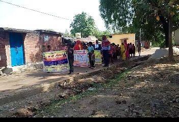 चित्रकूट 18 अप्रैल* स्कूल चलो अभियान के तहत छात्र-छात्राओं ने रैली निकालकर अभिभावकों एवं बच्चों को जागरूक किया । चित्रकूट 18 अप्रैल* स्कूल चलो अभियान के तहत छात्र-छात्राओं ने रैली निकालकर अभिभावकों एवं बच्चों को जागरूक किया ।