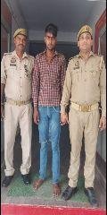 मथुरा 27 अप्रैल* थाना जमुनापार पुलिस द्वारा 01 अभियुक्त को एक तमंचा .315 बोर मय 01 जिन्दा कारतूस के गिरफ्तार किया गया। मथुरा 27 अप्रैल* थाना जमुनापार पुलिस द्वारा 01 अभियुक्त को एक तमंचा .315 बोर मय 01 जिन्दा कारतूस के गिरफ्तार किया गया।
