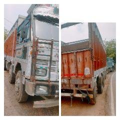 चित्रकूट 28 अप्रैल* बिना नम्बर प्लेट व बिना कागजात के 02 ट्रक सीज