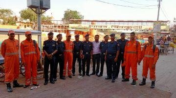 चित्रकूट 28 अप्रैल* एनडीआरएफ की टीम तहसीलों के दौरे के साथ दे रही आपदा प्रशिक्षण