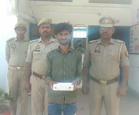 मथुरा 09 अप्रैल* साइबर अपराध करने वाले गिरोह के एक सदस्य को दबोचा मथुरा 09 अप्रैल* साइबर अपराध करने वाले गिरोह के एक सदस्य को दबोचा