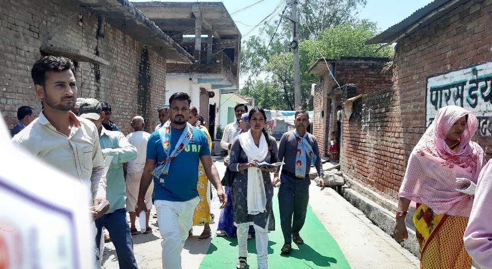 कानपुर04मई23*चुनाव चिन्ह अनार को मिल रहा समर्थन कानपुर04मई23*चुनाव चिन्ह अनार को मिल रहा समर्थन