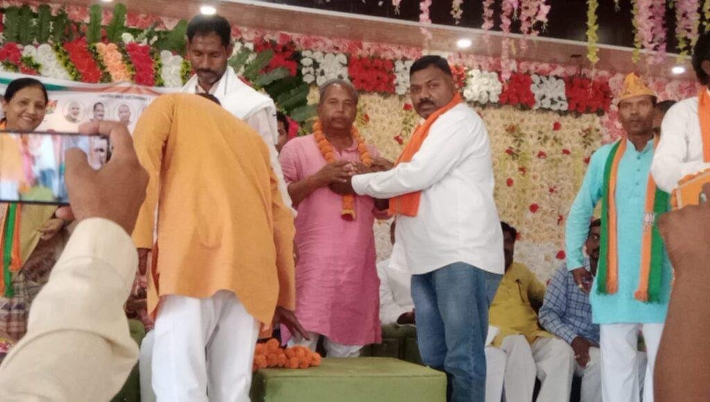 औरैया04मई2023*भाजपा का पिछड़ा वर्ग सम्मेलन संपन्न हुआ। औरैया04मई2023*भाजपा का पिछड़ा वर्ग सम्मेलन संपन्न हुआ।