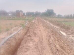 कौशांबी 4 मई 2023*मौत की सड़क छोड़कर भाग गए पीडब्ल्यूडी के ठेकेदार*