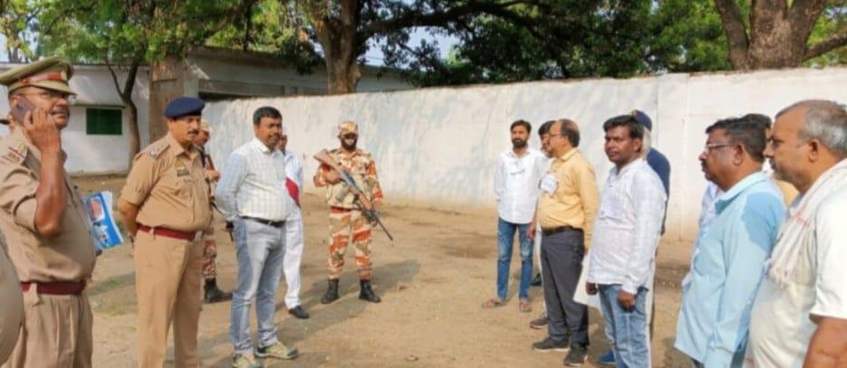 कौशाम्बी04मई23*नगर निकाय चुनाव में मतदान केंद्रों का डीएम,एसपी ने किया निरीक्षण* कौशाम्बी04मई23*नगर निकाय चुनाव में मतदान केंद्रों का डीएम,एसपी ने किया निरीक्षण*