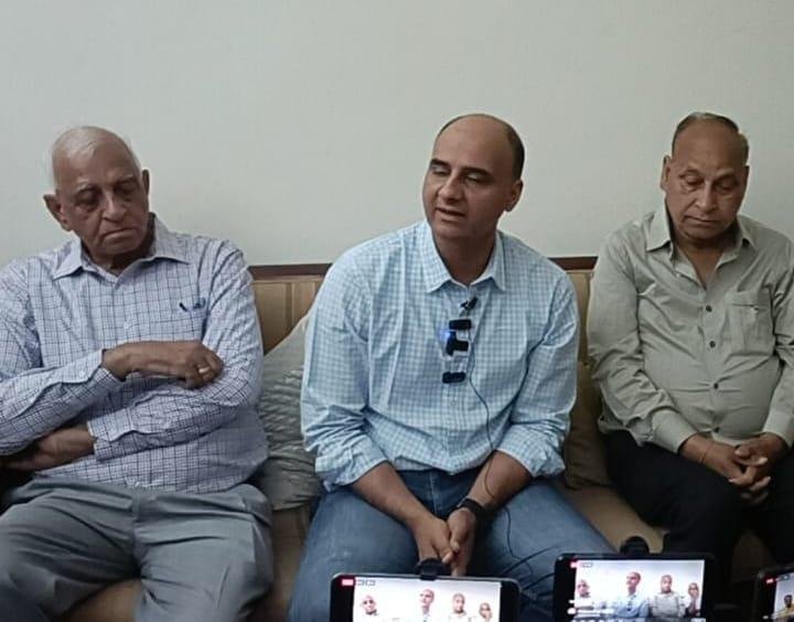 पंजाब05मई23*विधायक संदीप जाखड़ ने एसएसपी से मुलाकात कर अबोहर में वूमैन सैल बनाने की मांग पंजाब05मई23*विधायक संदीप जाखड़ ने एसएसपी से मुलाकात कर अबोहर में वूमैन सैल बनाने की मांग