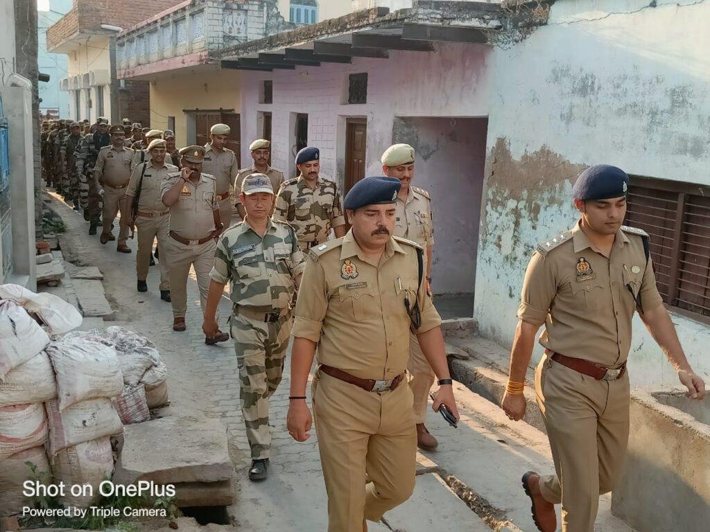 चित्रकूट06मई23*डोमिनेशन की कार्यवाही कर आमजनमानस को निर्भीक स्वतंत्र मतदान करने हेतु जागरुक किया गया। चित्रकूट06मई23*डोमिनेशन की कार्यवाही कर आमजनमानस को निर्भीक स्वतंत्र मतदान करने हेतु जागरुक किया गया।