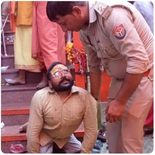 कौशाम्बी07मई23*कौशाम्बी जनपद के कड़ा धाम थाना अंतर्गत चौकी प्रभारी सुनील कुमार यादव ने दिखाई मानवता की मिसाल। कौशाम्बी07मई23*कौशाम्बी जनपद के कड़ा धाम थाना अंतर्गत चौकी प्रभारी सुनील कुमार यादव ने दिखाई मानवता की मिसाल।