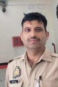 जालौन10मई2023*ड्यूटी पर तैनात सिपाही की गोली मारकर हत्या जालौन10मई2023*ड्यूटी पर तैनात सिपाही की गोली मारकर हत्या