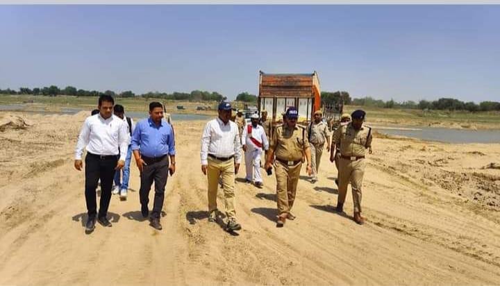 कौशांबी 12 मई 2030*जिलाधिकारी और पुलिस अधीक्षक ने पकड़ा अवैध खनन* कौशांबी 12 मई 2030*जिलाधिकारी और पुलिस अधीक्षक ने पकड़ा अवैध खनन*