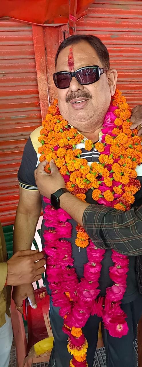 लखनऊ13मई23*पार्षद श्री नागेंद्र सिंह चौहान ने एक बार फिर से अपनी दोनो सीटो पर विजय हासिल करके लखनऊ नगर निगम के चुनावो में एक नया कीर्तिमान स्थापित किया।