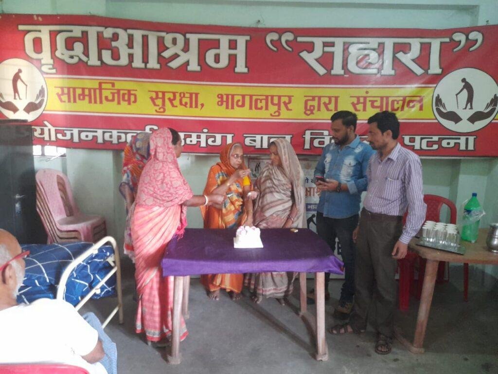 भागलपुर15मई23*भारतीय रेड क्रॉस सोसाइटी के द्वारा मातृत्व दिवस मनाया गया।