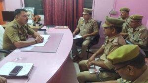 चित्रकूट 16 मई 2023*अपर पुलिस अधीक्षक द्वारा विवेचकों का अर्दली रूम किया, लम्बित विवेचनाओं का शीघ्र निस्तारण करने हेतु विवेचकों को दिये निर्देश* चित्रकूट 16 मई 2023*अपर पुलिस अधीक्षक द्वारा विवेचकों का अर्दली रूम किया, लम्बित विवेचनाओं का शीघ्र निस्तारण करने हेतु विवेचकों को दिये निर्देश*