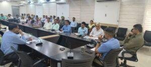 कानपुर 16 मई 2023*अग्निकांड से प्रभावित व्यापारियों को राहत पहुंचाने हेतु उनके इन्श्योरेंस क्लेम के त्वरित निस्तारण के संबंध में बैठक हुई। कानपुर 16 मई 2023*अग्निकांड से प्रभावित व्यापारियों को राहत पहुंचाने हेतु उनके इन्श्योरेंस क्लेम के त्वरित निस्तारण के संबंध में बैठक हुई।