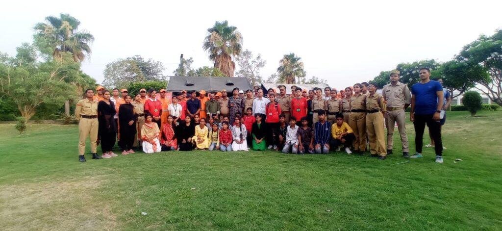 लखनऊ17मई23**NDRF द्वारा जागरूकता कार्यक्रम कर लखनऊ जनपद की विभिन्न संस्थाओं को किया गया प्रशिक्षित* लखनऊ17मई23**NDRF द्वारा जागरूकता कार्यक्रम कर लखनऊ जनपद की विभिन्न संस्थाओं को किया गया प्रशिक्षित*