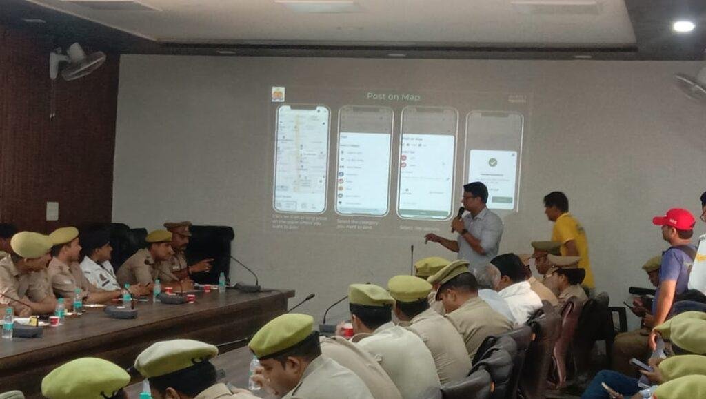 मथुरा18मई2023*वॉयस नेविगेशन, ट्रैफिक और सुरक्षा के लिए फ्री और स्वदेशी मैपल ऐप का प्रयोग करें।