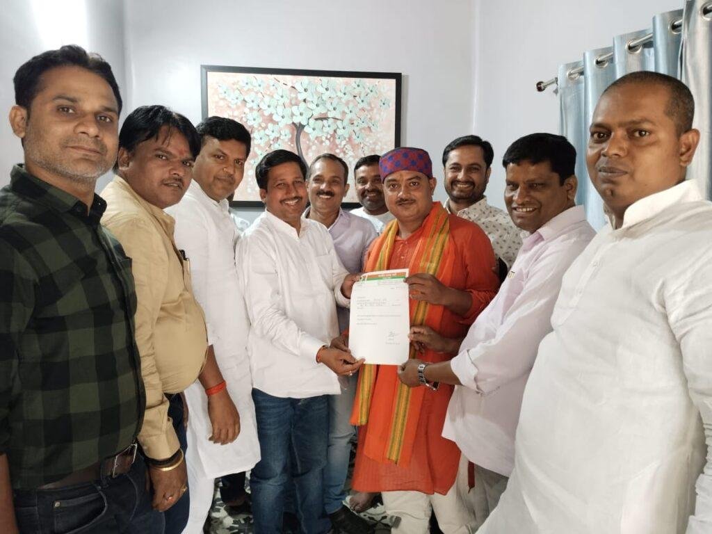 भागलपुर18मई23*सोमनाथ शर्मा को भाजपा क्रीड़ा प्रकोष्ठ भागलपुर जिला संयोजक मनोनीत किया।