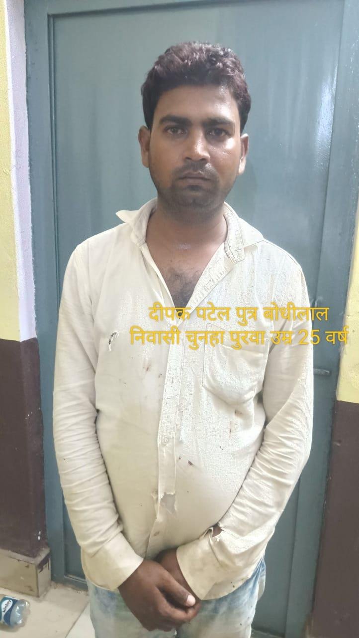 चित्रकूट 18 मई 2023*चौकी प्रभारी जिलाकारागार ने एक अभियुक्त को अवैध तमंचा कारतूस के साथ गिरफ्तार किया*