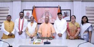 लखनऊ 19 मई 2023*CM योगी से मिले 6 जिलों के महापौर* लखनऊ 19 मई 2023*CM योगी से मिले 6 जिलों के महापौर*