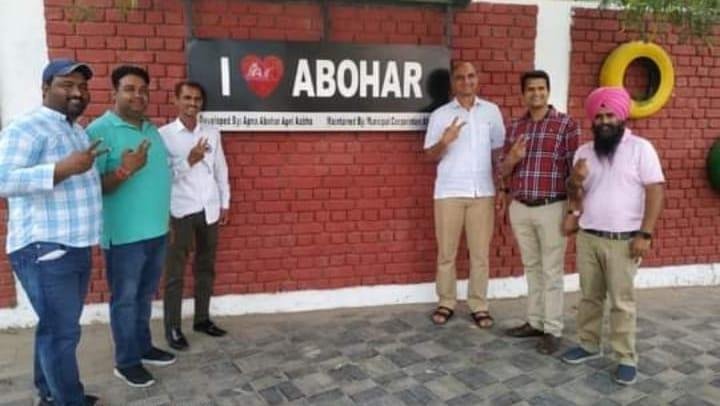 पंजाब 19 मई 2023 *आओ अबोहर को सुंदर बनायें : संदीप जाखड़ पंजाब 19 मई 2023 *आओ अबोहर को सुंदर बनायें : संदीप जाखड़