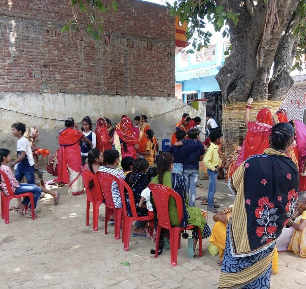 हरदोई19मई2023*बट सावित्री व्रत अमावस्या पूजन पर नव निर्वाचित चेयर पर्सन शाहीन बेगम का सराहनीय कदम, पूजन कर रही महिलाओं ने की प्रशंसा हरदोई19मई2023*बट सावित्री व्रत अमावस्या पूजन पर नव निर्वाचित चेयर पर्सन शाहीन बेगम का सराहनीय कदम, पूजन कर रही महिलाओं ने की प्रशंसा