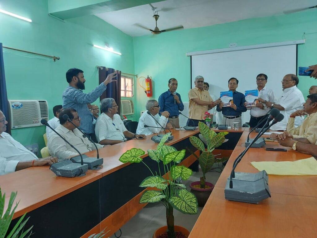 भागलपुर20मई2023*मारवाड़ी कॉलेज परिसर में वित्तीय समिति द्वारा 12 करोड़ से निर्मित महिला विंग विश्वविद्यालय को किया विधिवत रूप से हैंडओवर, भागलपुर20मई2023*मारवाड़ी कॉलेज परिसर में वित्तीय समिति द्वारा 12 करोड़ से निर्मित महिला विंग विश्वविद्यालय को किया विधिवत रूप से हैंडओवर,