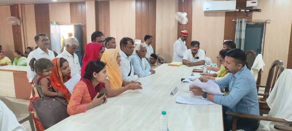 कानपुर 20 मई 2023*समाधान दिवस का आयोजन किया गया। कानपुर 20 मई 2023*समाधान दिवस का आयोजन किया गया।