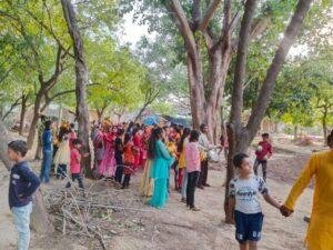 औरैया21मई2023*ग्राम बेरी धनकर में भागवत कथा के प्रथम दिवस निकाली गई भव्य कलश यात्रा।